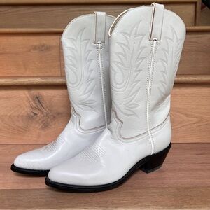 Durango White Cowboy boots size 8